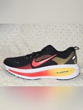 Nike Vomero 18 Road Running Shoe ~ Black Crimson HM6803-016 | Men's: 9.5 *NWOB